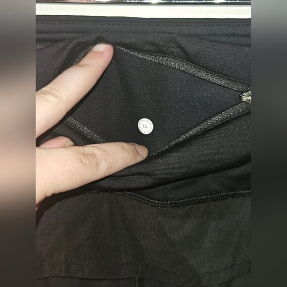 Lululemon - Speed Up High-Rise Lined Short 2.5 Size 14 - Picture 4 of 5